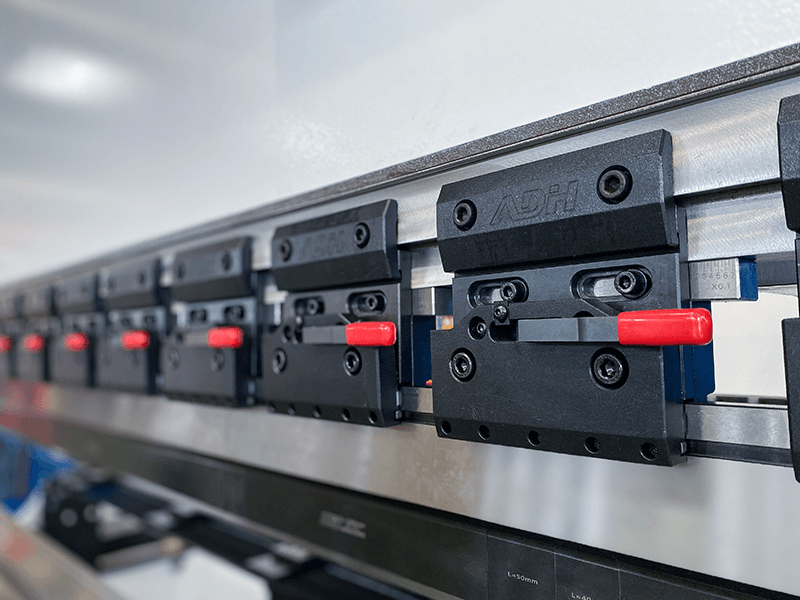 Máy chấn điện thủy lực CNC 12 Máy chấn điện thủy lực CNC - Ảnh 12