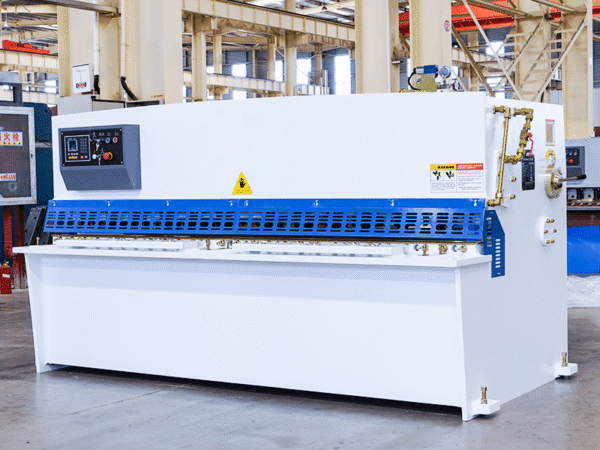 Máy cắt dầm xoay góc cố định - Swing Beam QC12K - Ảnh 2