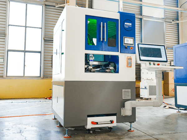 Máy cắt laser chính xác - Ảnh 2