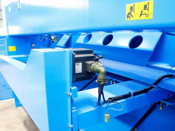 Máy cắt góc thay đổi - Guillotine Q11K - Ảnh 7