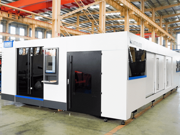 Máy cắt laser sợi quang tấm ống tích hợp có tủ quây ULET 12 Máy cắt laser sợi quang tấm ống tích hợp có tủ quây ULET - Ảnh 2